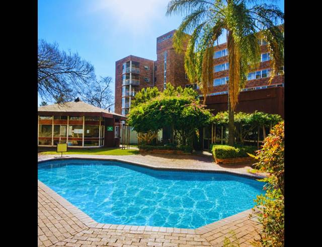 4 BEDROOM APARTMENT FOR SALE IN SUNNYSIDE